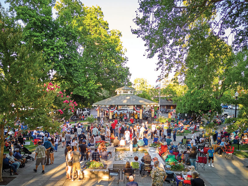 City of Healdsburg - Tuesdays in the Plaza