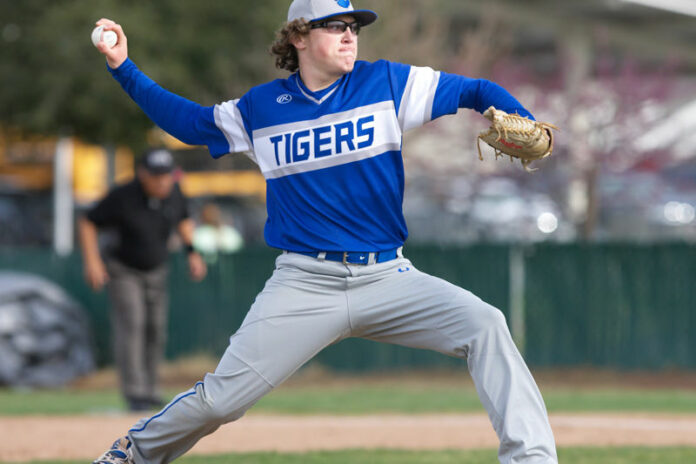 SW_baseball_(Analy,_Stasiowski).jpg