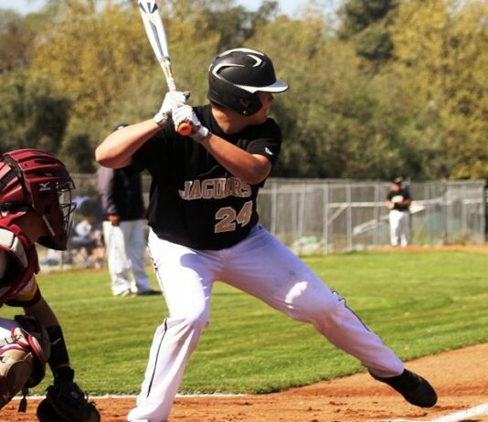 Jags baseballers take one of three in Rabinovitz tourney