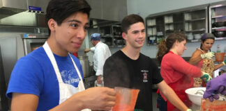 Can tomatoes for a cause
