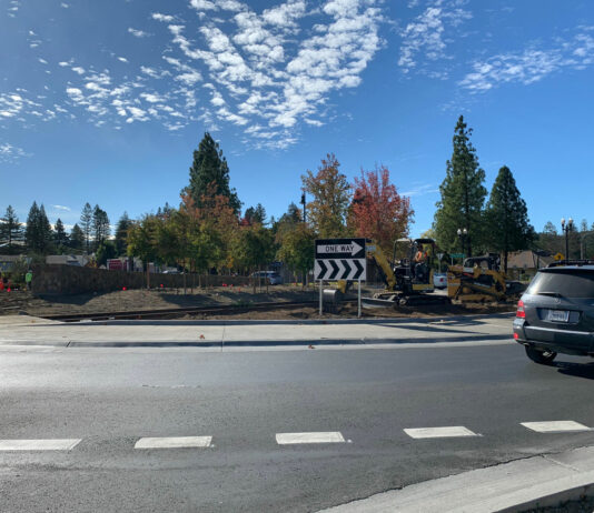 Healdsburg roundabout gets finishing touches