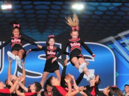 Bulldog cheerleaders take top honors