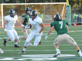 Jaguars pound Casa Grande in season opener, 44-21