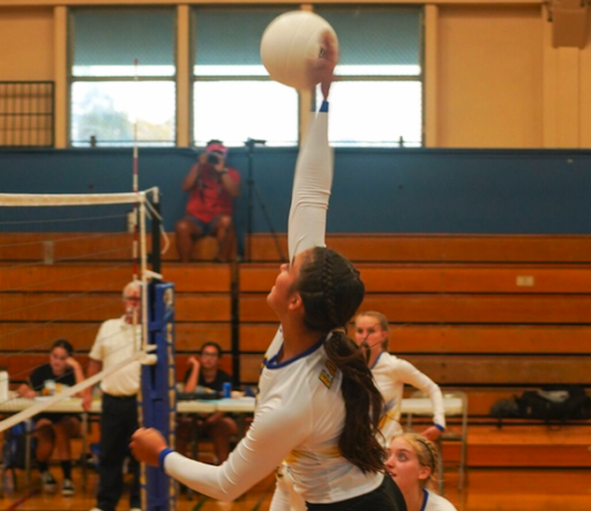 CHS scores wins to open league