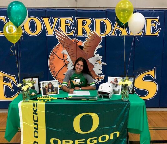 Tehya Bird signs athletic scholarship with Oregon