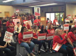 With strike looming, district and teachers union go back to bargaining