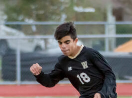 Windsor boys beat Santa Rosa on league soccer pitch