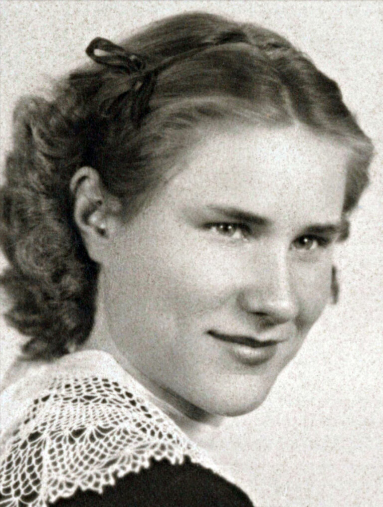 Lula Catherine Straight  –  2/1/1918 1/10/2020  –  101 Years Old