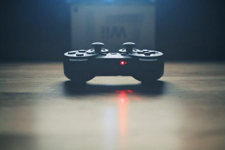 Windsor esports team soldiers on during school shutdown