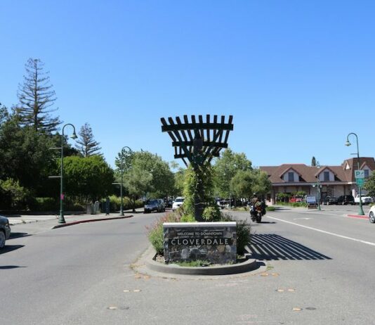 La Familia Sana partnering to bring mental health services to Cloverdale