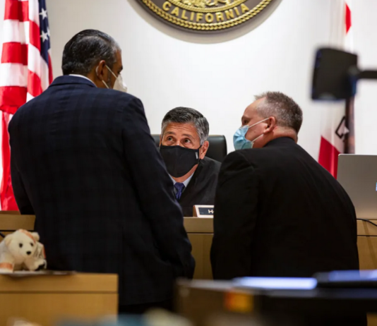 COVID surge upends some California courts – again