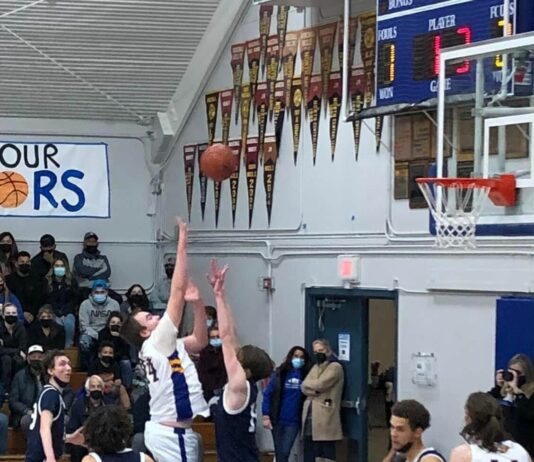 Eagles upset by Urban in NCS hoops semifinals