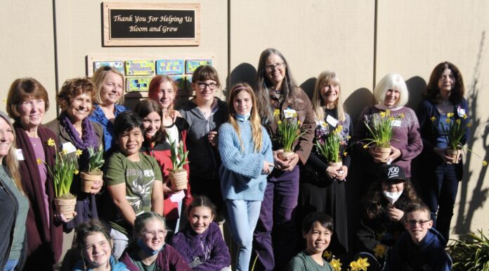 Oak Grove Elementary students dedicate garden to pandemic retirees