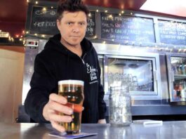 Despite the Name, the Elephant Is a ‘People Pub’ KC Mosso the elephant bar