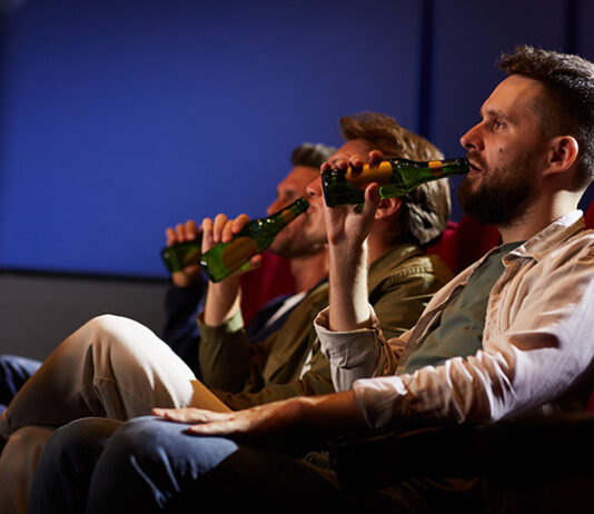 Council Votes To Allow Drinks at Cinema