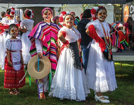 Day of Dead Brings out Community