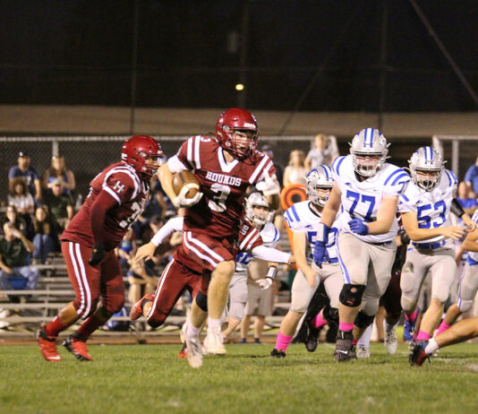 Hounds Help Huskies to Big Win