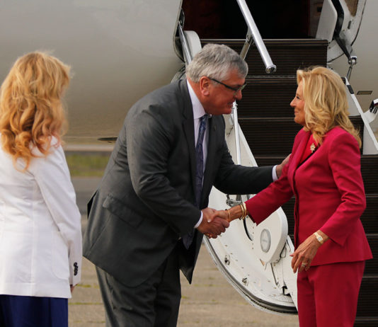 Local Greeting for the First Lady