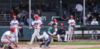 Baserunner coming home