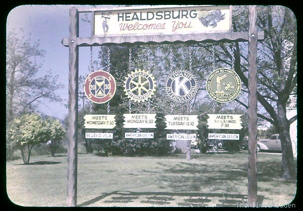 'Welcome to Healdsburg' sign