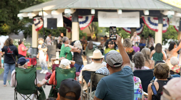 Tuesday in the Plaza