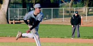 Eric Nielsen pitching early in the 2025 season