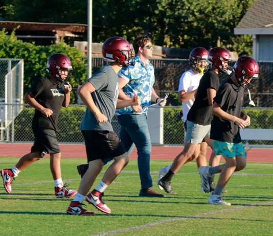 Taylor Tappin and football team