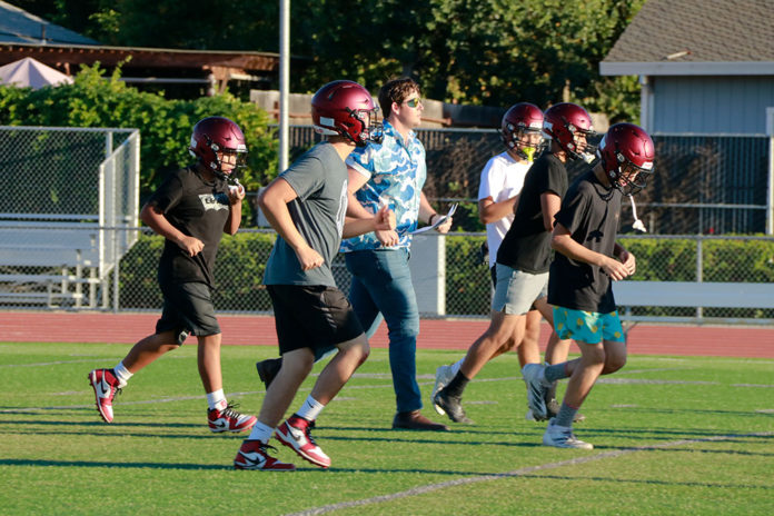 Taylor Tappin and football team