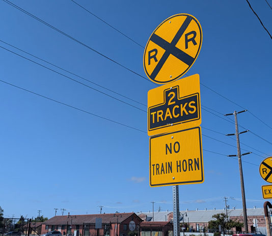 Train crossing signs in Windsor