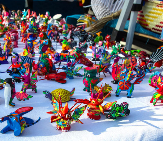 ALEBRIJES Whimsical carvings at a street market
