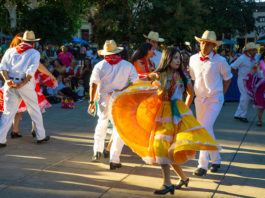 Dancers in the Healdsburg Plaza