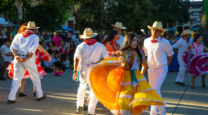 Dancers in the Healdsburg Plaza