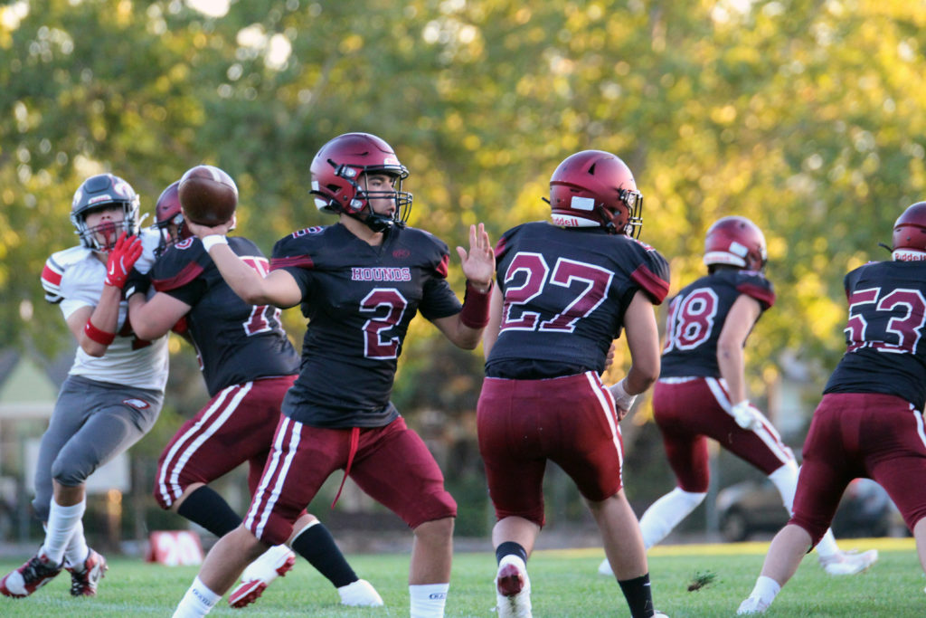 Frank Ruiz Jr. throws downfield