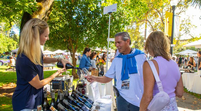 Healdsburg Happenings, Oct. 9 – 18 Winetasting at Healdsburg Crush!