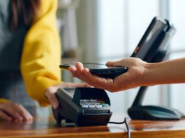 Phone connecting with payment device