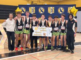 Cross Country runners punch ticket to Fresno 2025 Healdsburg cross country team