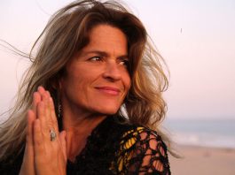 Composer, singer and pianist Claudia Villela