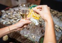 Raw oysters with squeezed lemon