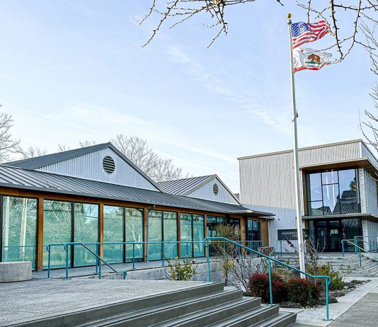 Healdsburg City Hall
