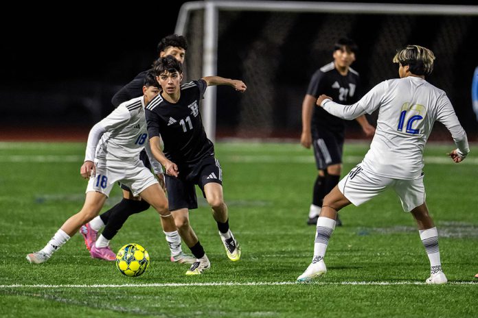 Healdsburg boys soccer