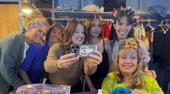 Cast selfie of 'Steel Magnolias' at the Raven