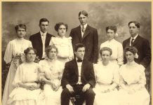 Flashbacks: Leaks in boys’ school lab HHS graduating class, 1906.