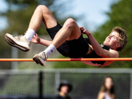 Teague Jasper clears 6"- 7".