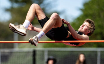 Teague Jasper clears 6"- 7".