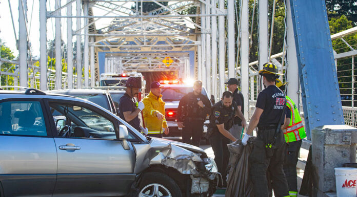 Car crash on Memorial Bridge
