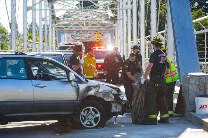 Car crash on Memorial Bridge