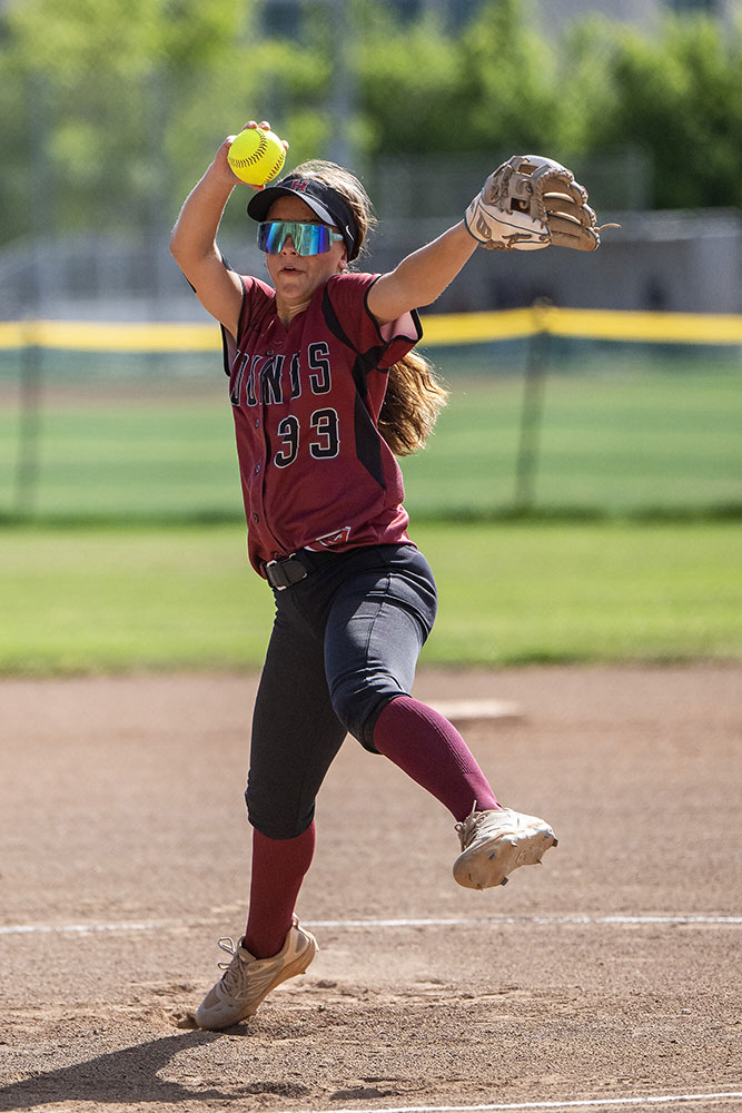 Lily Farrar pitches